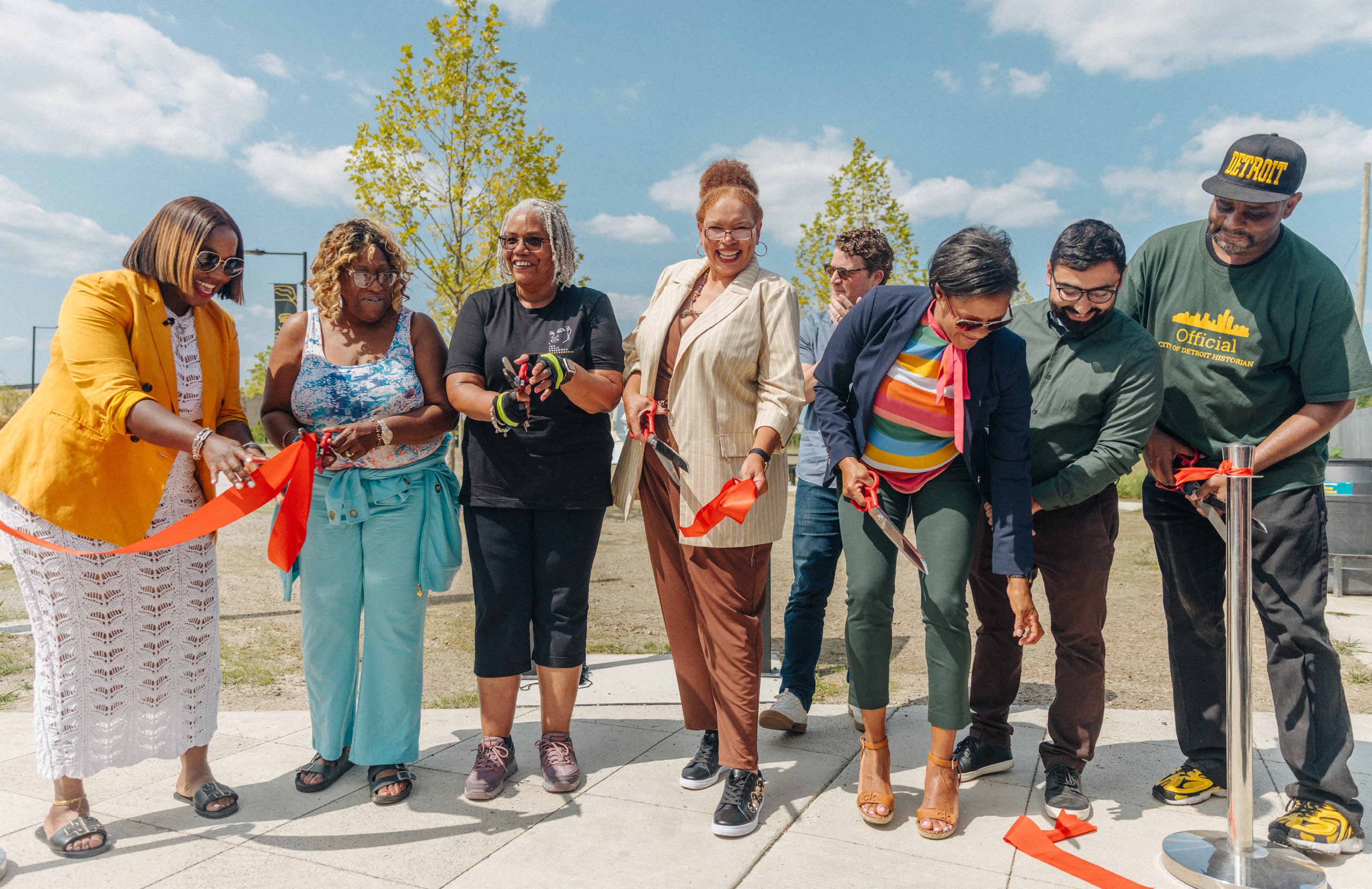 Midwest-Tireman ribbon cutting